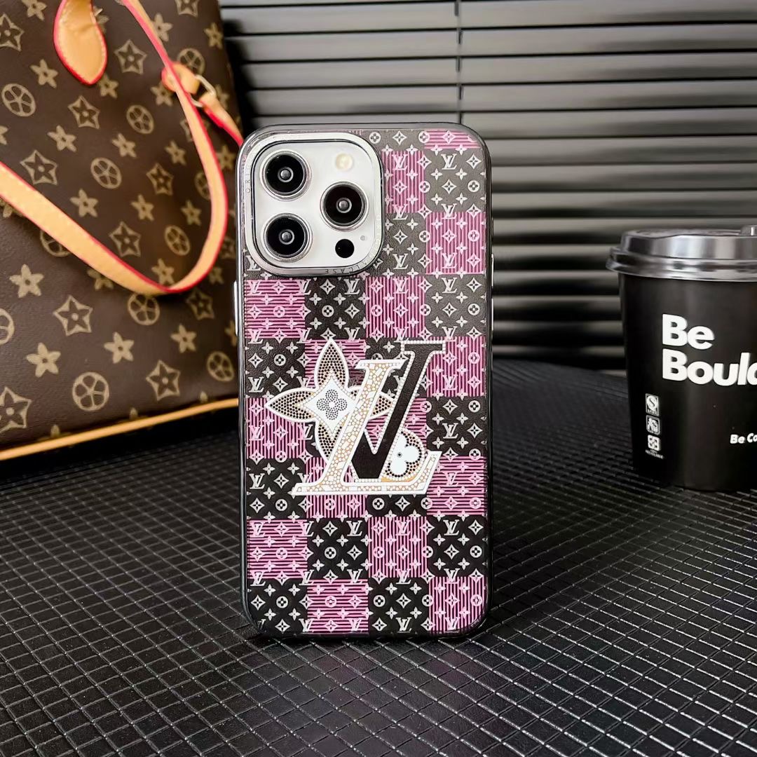 Louis Vuitton iPhone ケース　iPhone15pro
max LV iPhone 15 16 Pro Max Plus Case Monogram Pattern