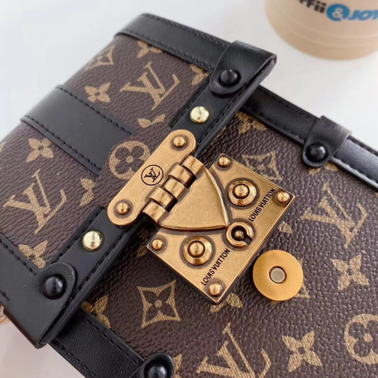 Louis Vuitton iPhone Wallet Phone Bags For iPhone 12 11