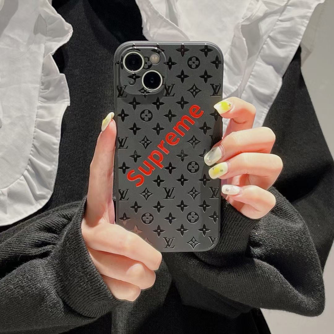 LOUIS VUITTON - たか supreme  louisvuitton iPhone Supreme x Louis Vuitton iPhone case | Sneaꓘ3r District