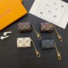 Louis-Vuitton Airpods 4 LV  AirPod Pro 2 Case Leather With Chain