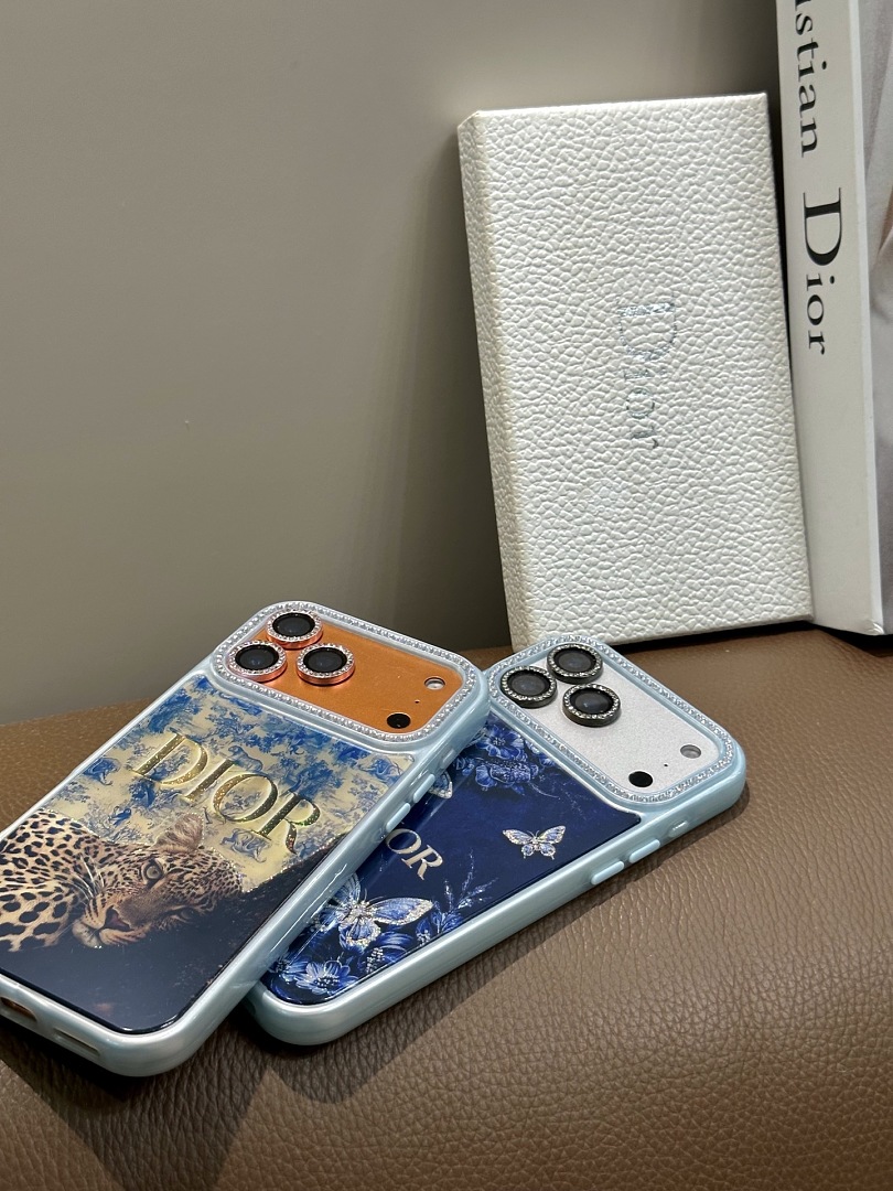 Dior iPhone 17 Pro Max Case Cover – Designer-Style Phone Case for iPhone 15, 16 & 17, Including Pro and Pro Max Models